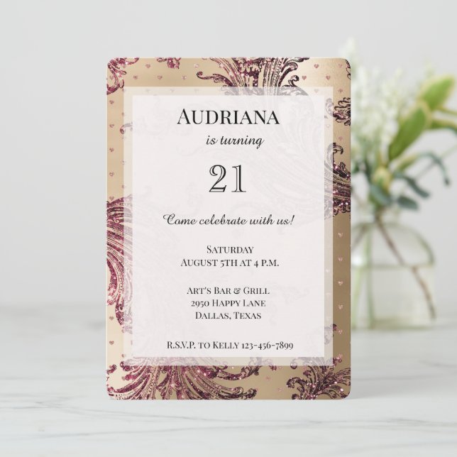 Invitación Gold Glam Burgundy Hearts Cumpleaños (Anverso de pie)