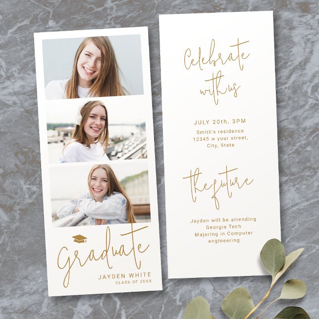Invitación Gold Modern Script 3 Graduación de foto (Gold Modern Script 3 Photo Graduation Announcement)