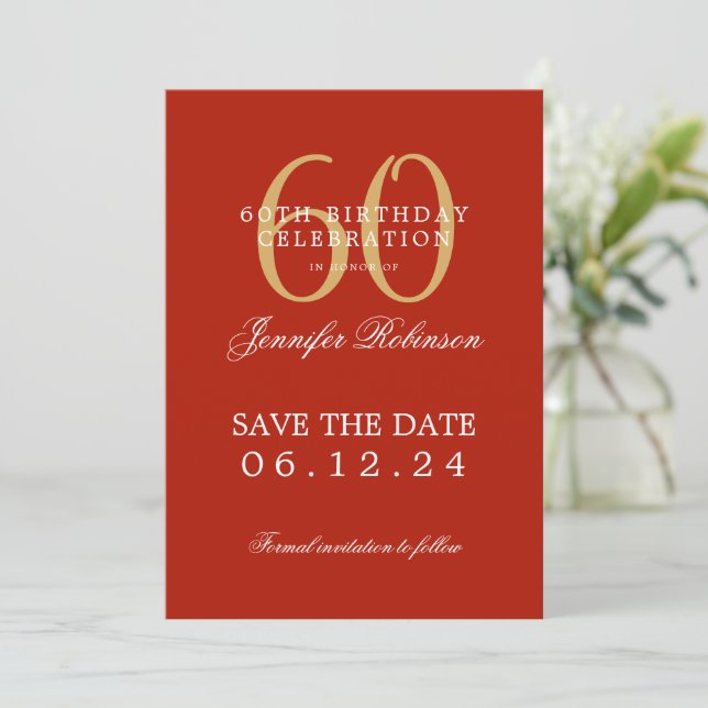 Invitación Gold Red 60th Birthday Save the Date (Anverso de pie)