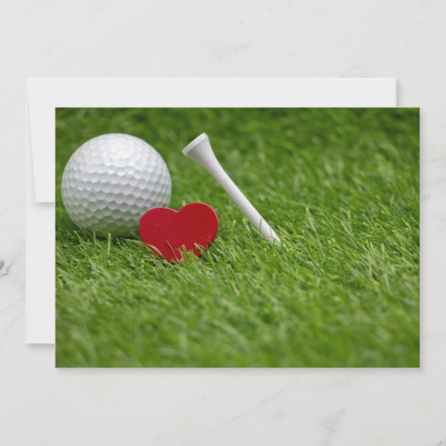 Invitación Golf amor corazón y tee sobre césped verde (Anverso)