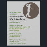 Invitación Golf golf Golf Golf Golf Golf 50th Cumpleaños<br><div class="desc">Puedes personalizar todo el texto de esta invitación a la fiesta de cumpleaños temática 50. Puede cambiar el texto y el número en la parte delantera y usarlo para un cumpleaños 65, 60, 70 u otro. El diseño presenta la silueta de un golfista que balancea un club en círculo negro....</div>