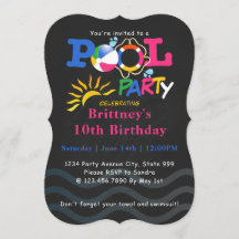 Golpe del cumpleaños de la fiesta en la piscina