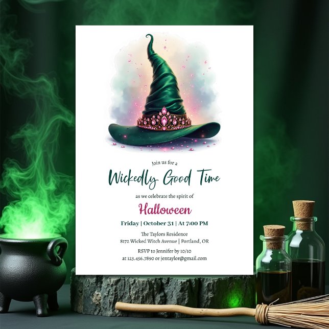Invitación Gorra de brujas esmeraldas Halloween (Wickedly Good Time Halloween Party Invitation – Emerald Witch Hat & Pink Jewels)