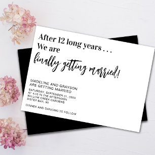 Invitación Gracioso finalmente de casarse con un Boda casual