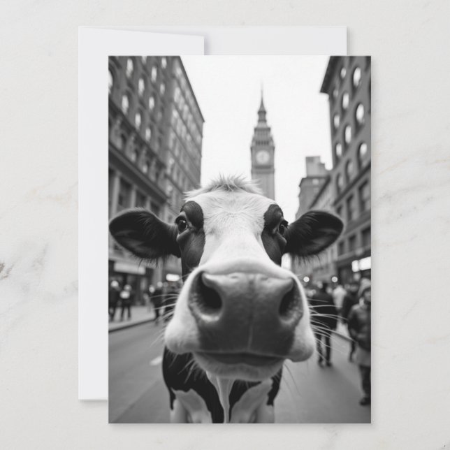 Invitación Gracioso Selfie de vaca en una concurrida calle ur (Anverso)