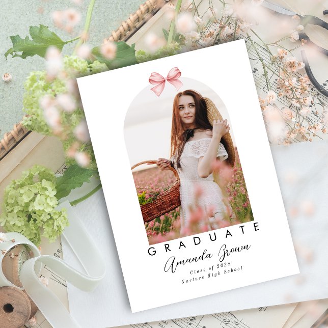 Invitación Grad 2025 Coquette Bow Rosa Elegante (Subido por el creador)