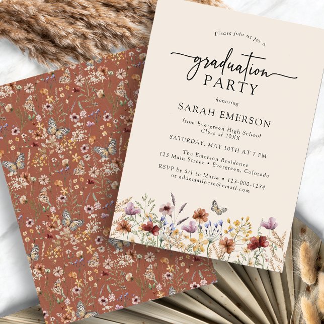 Invitación Graduación Boho de Terracota (Terracotta Boho Floral Graduation Invitation with Butterfly by Painted Paperie
)