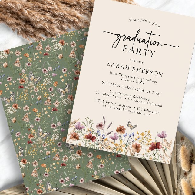 Invitación Graduación Boho Verde Salvia (Sage Green Wildflower Boho Graduation Invitation with Butterfly by Painted Paperie
)