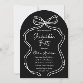 Invitación Graduación con lazo dibujado a mano en negro y bla