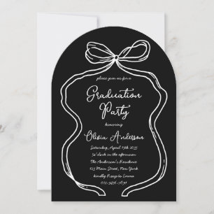 Invitación Graduación con lazo dibujado a mano en negro y bla