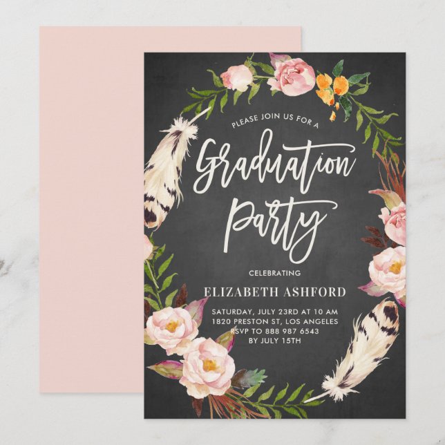 Invitación Graduación de Boho Feathers Floral Wreath Chalkboa (Anverso / Reverso)