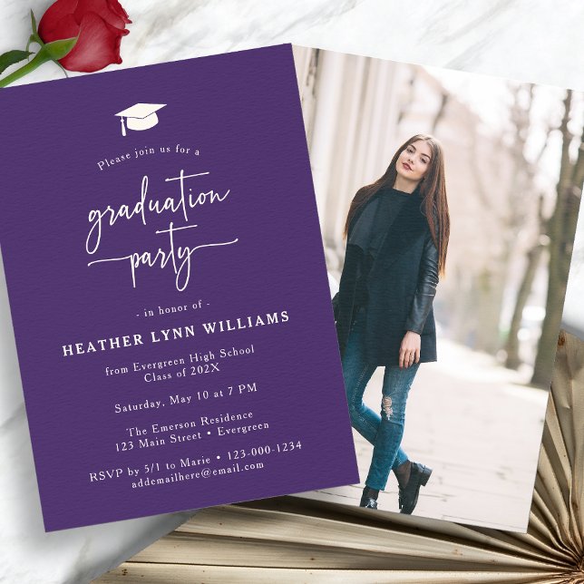 Invitación Graduación de foto simple púrpura (Purple Simple Photo Graduation Party Invitation by Painted Paperie
)