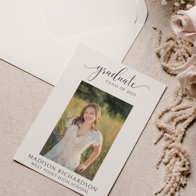 Invitación Graduación de fotografías de guiones blancos y neg (Subido por el creador)