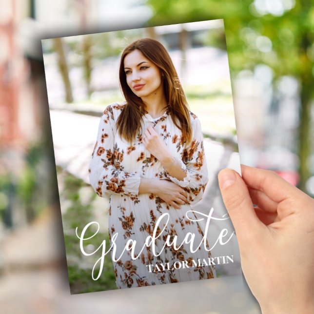 Invitación Graduación de fotografías en alfabeto negro y blan (Subido por el creador)