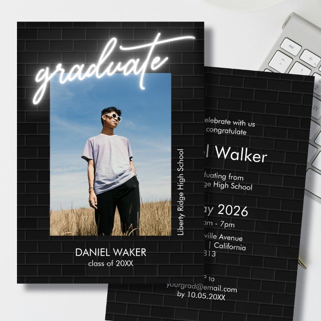 Invitación Graduación de fotos de neón blanco y negro (Subido por el creador)