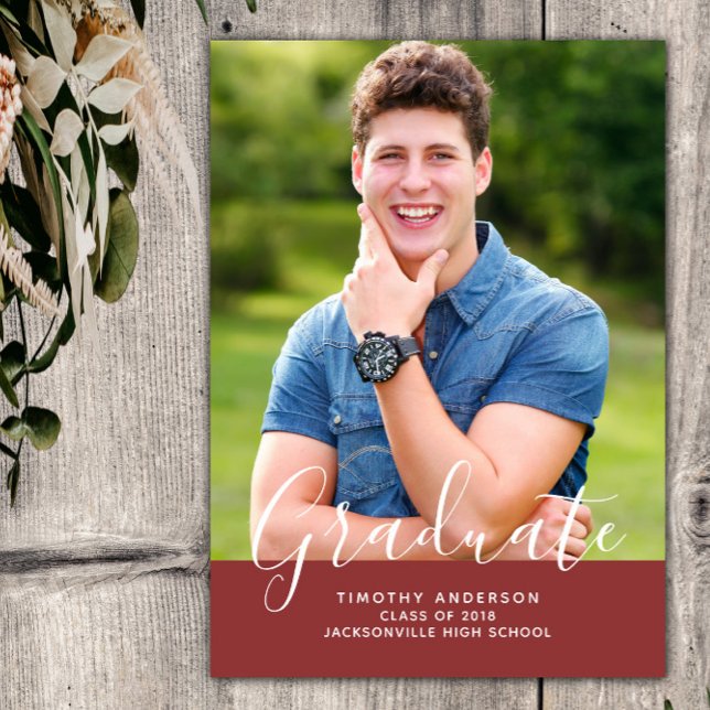 Invitación Graduación de fotos simple y elegante | Borgoña (Burgundy Simple Elegant Photo Graduation Vertical Announcement)