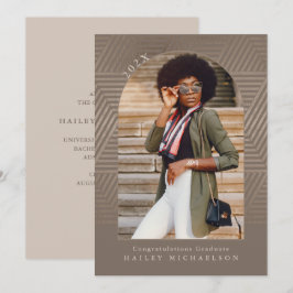 Invitación Graduación de imagen geométrica silenciada de moda