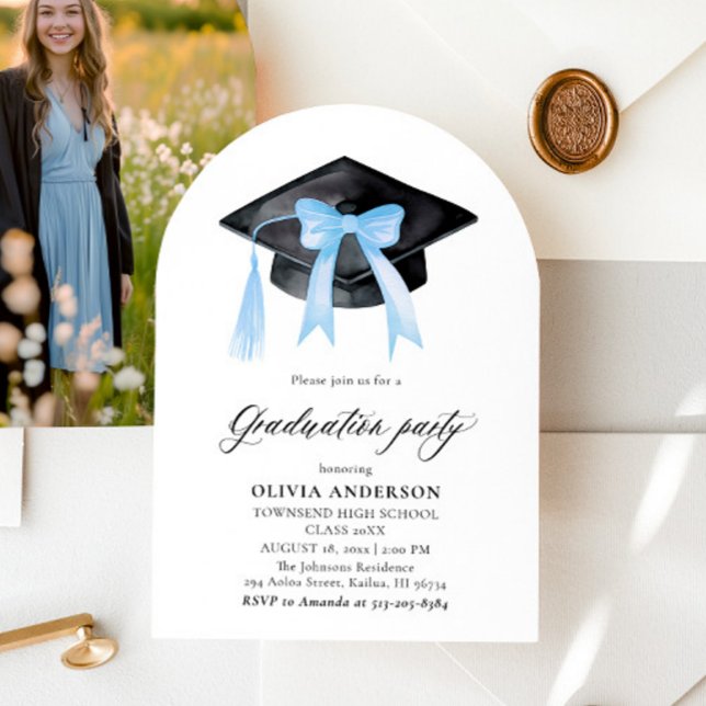 Invitación Graduación de la capa de graduación del borde azul (Subido por el creador)