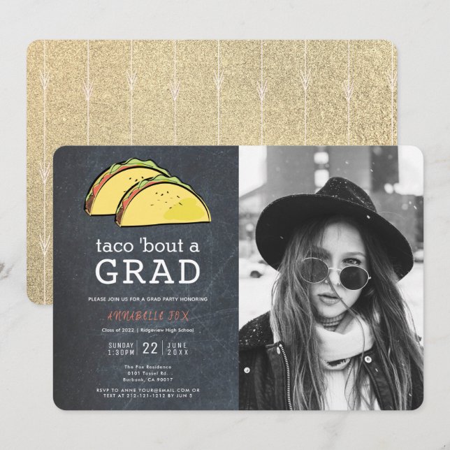 Invitación Graduación de oro de Taco Bout GRAD Photo Chalkboa (Anverso / Reverso)
