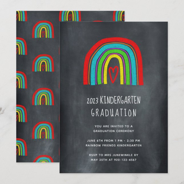 Invitación Graduación del jardín de infancia Chalkboard Rainb (Anverso / Reverso)