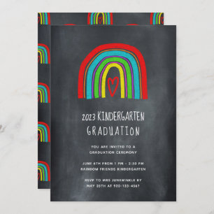 Invitación Graduación del jardín de infancia Chalkboard Rainb