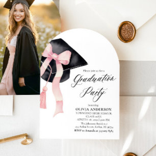 Invitación Graduación del tapón de graduación del arco rosado