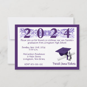 Invitación Graduación en blanco y púrpura de Cap & Diploma