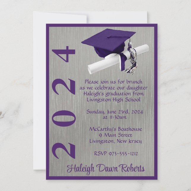 Invitación Graduación en color púrpura y plateada 5x7 (Anverso)