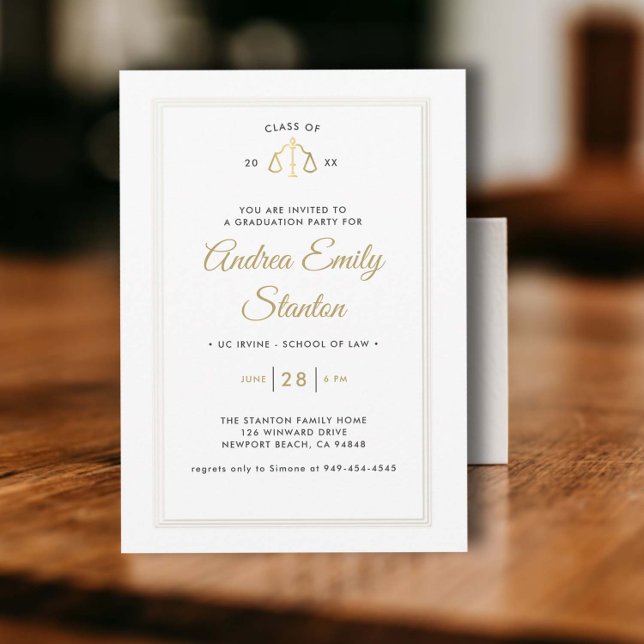 Invitación Graduación en Facultad de Derecho Escalas de Justi (law school graduation party invitation gold scales of justice black white embossed frame elegant)