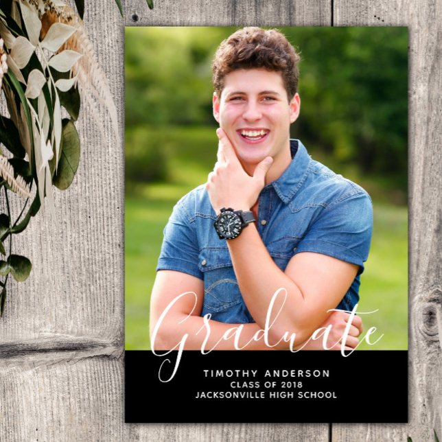 Invitación Graduación fotográfica simple y elegante vertical  (Black Simple Elegant Photo Graduation Vertical Announcement)