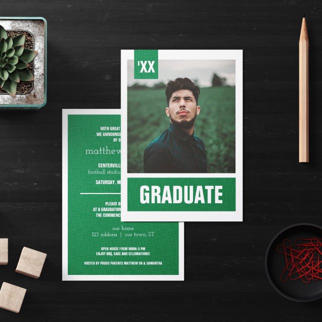 Invitación Graduación fotográfica verde moderno texturizada (Subido por el creador)
