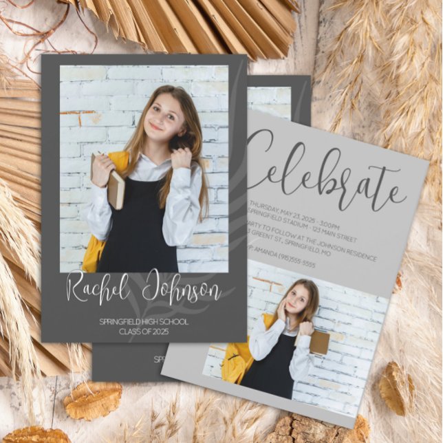 Invitación Graduación moderna de fotos grises (Subido por el creador)
