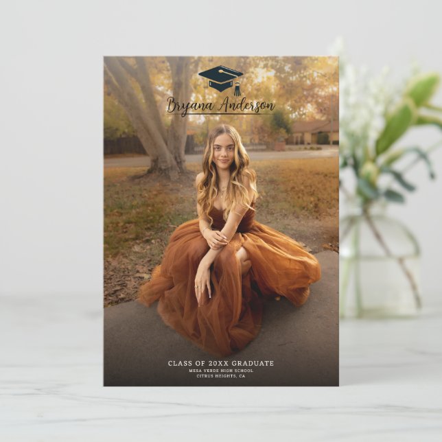 Invitación Graduación Moderna Foto Completa de Moda (Anverso de pie)