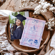 Graduación rosa y azul dibujada a mano por retro f