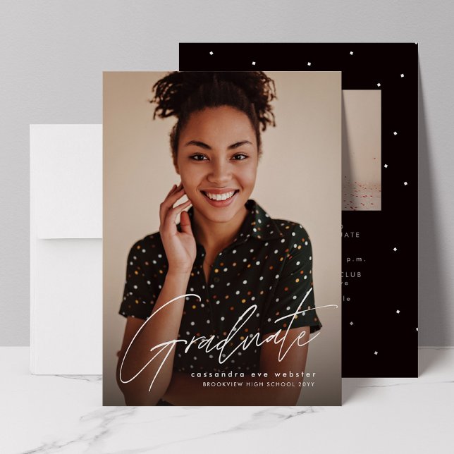 Invitación Graduado de escritura moderna simple foto graduaci (Subido por el creador)