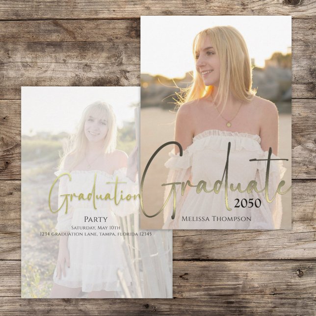 Invitación Graduado de oro Caligrafía negra simple dos fotos (Graduation photo invitation announcement with gradient gold calligraphy. )