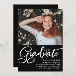 Invitación Graduado Script Black White Graduation Party Foto