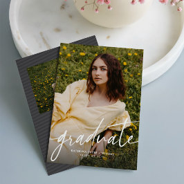 Invitación Graduate trendy modern script photo graduation