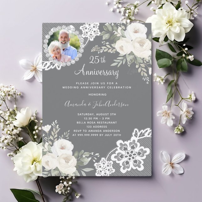Invitación Gray white florals photo 25th wedding anniversary (Subido por el creador)