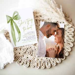 Invitación Green Bow que está atando la ducha nupcial
