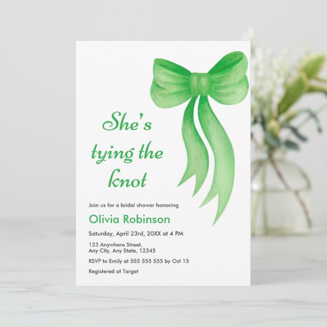 Invitación Green Bow She's Tying the Knot Bridal Shower   (Anverso de pie)