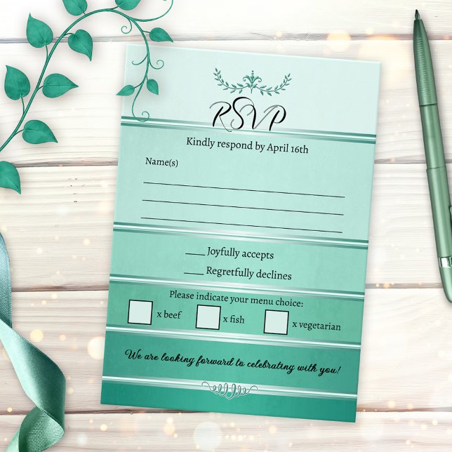 Invitación Green Striped Tone on Tone Wedding RSVP Card (RSVP card featuring a painted green striped ton sur ton design with a silver lining)