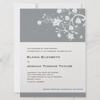 Invitación Gris floral y blanco sobre hielo metálico