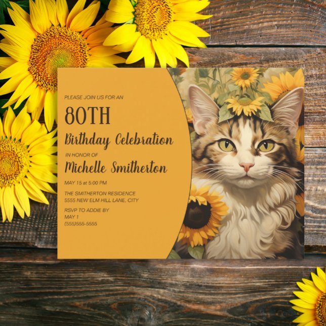 Invitación Gris Gato Blanco Amarillo giratorio girasol 80 cum (Gray and white cat and sunflowers women's 80th birthday party invitation)