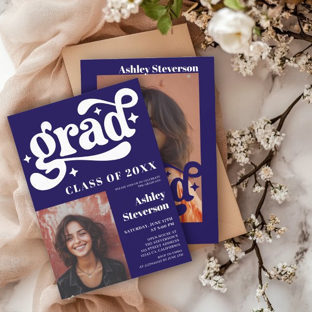 Invitación Groovy azul retro negrita 2 fotos fiesta de gradua (Bold Retro Blue Groovy 2 photos Graduation Party Invitation)