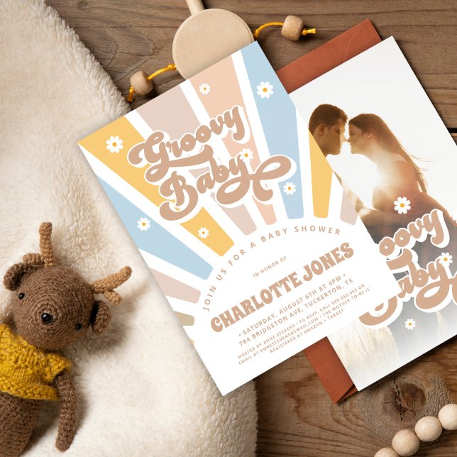 Invitación Groovy Baby Pink Retro Daisies Foto Baby Shower (Subido por el creador)