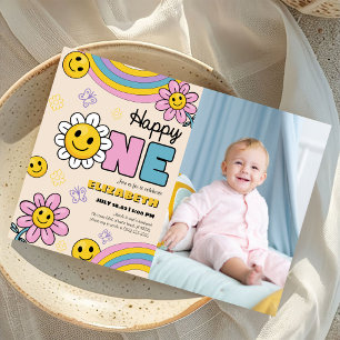 Invitación Groovy Daisy Flower First Birday Retro Photo