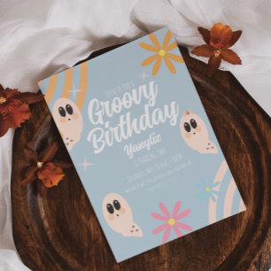 Invitación Groovy Fantasma Floral Retro Fiesta de Halloween P
