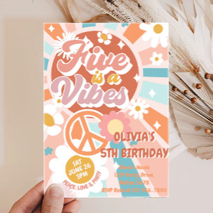 Invitación Groovy Five es un Vibe Retro Sunshine 5 cumpleaños
