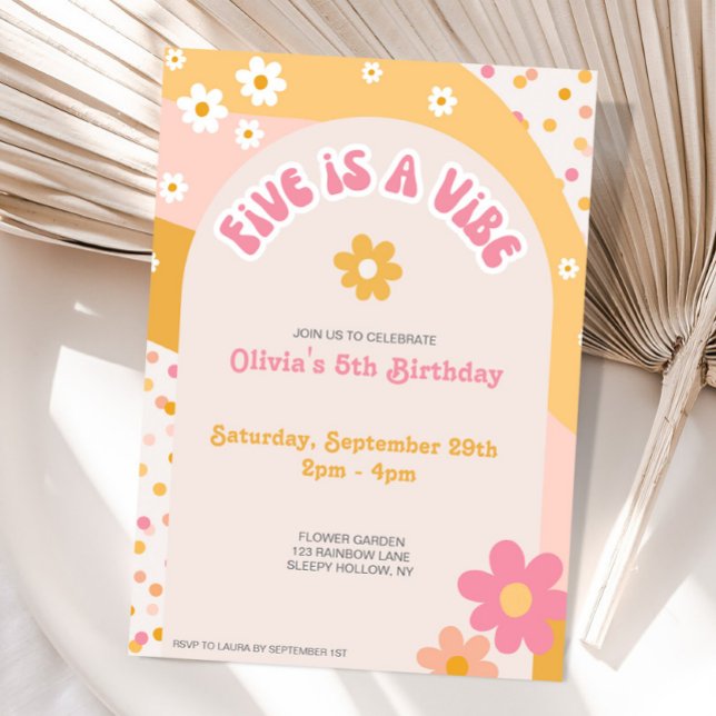 Invitación Groovy Five Is A Vibe Retro Arcoíris Daisy 5º (Subido por el creador)
